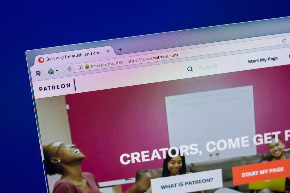 Patreon vs OnlyFans: Comparing the Content Subscription Giants - Vimarsana News
