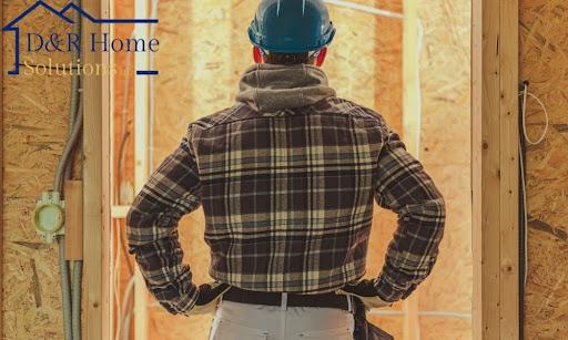 How Much Should a General Contractor Charge Per Hour?